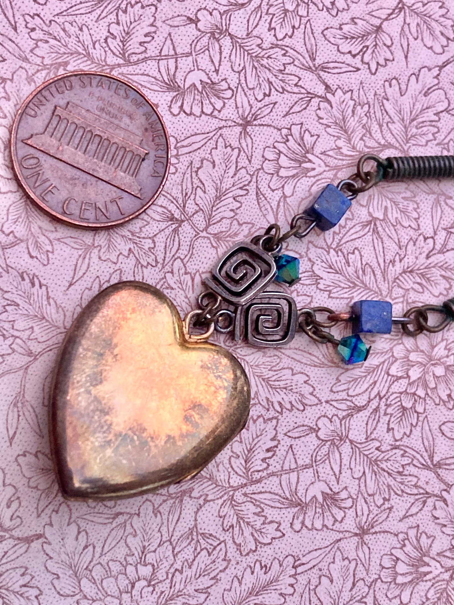 Tiny StEaMpUnK - LOVE HEART LOCKET - necklace
